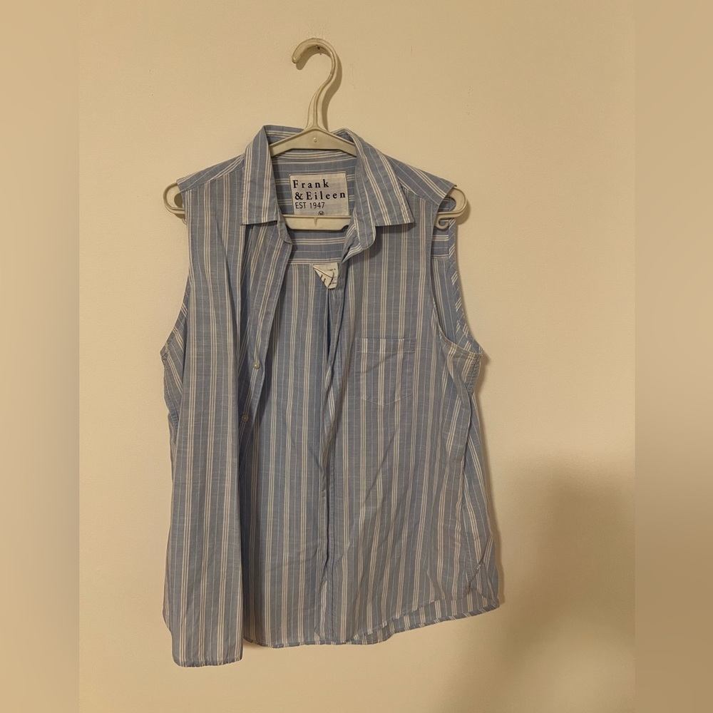 Frank & Eileen Fiona button up sleeveless blouse size medium